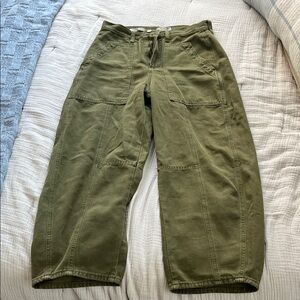 Universal Thread Olive Women's Barrel Jeans